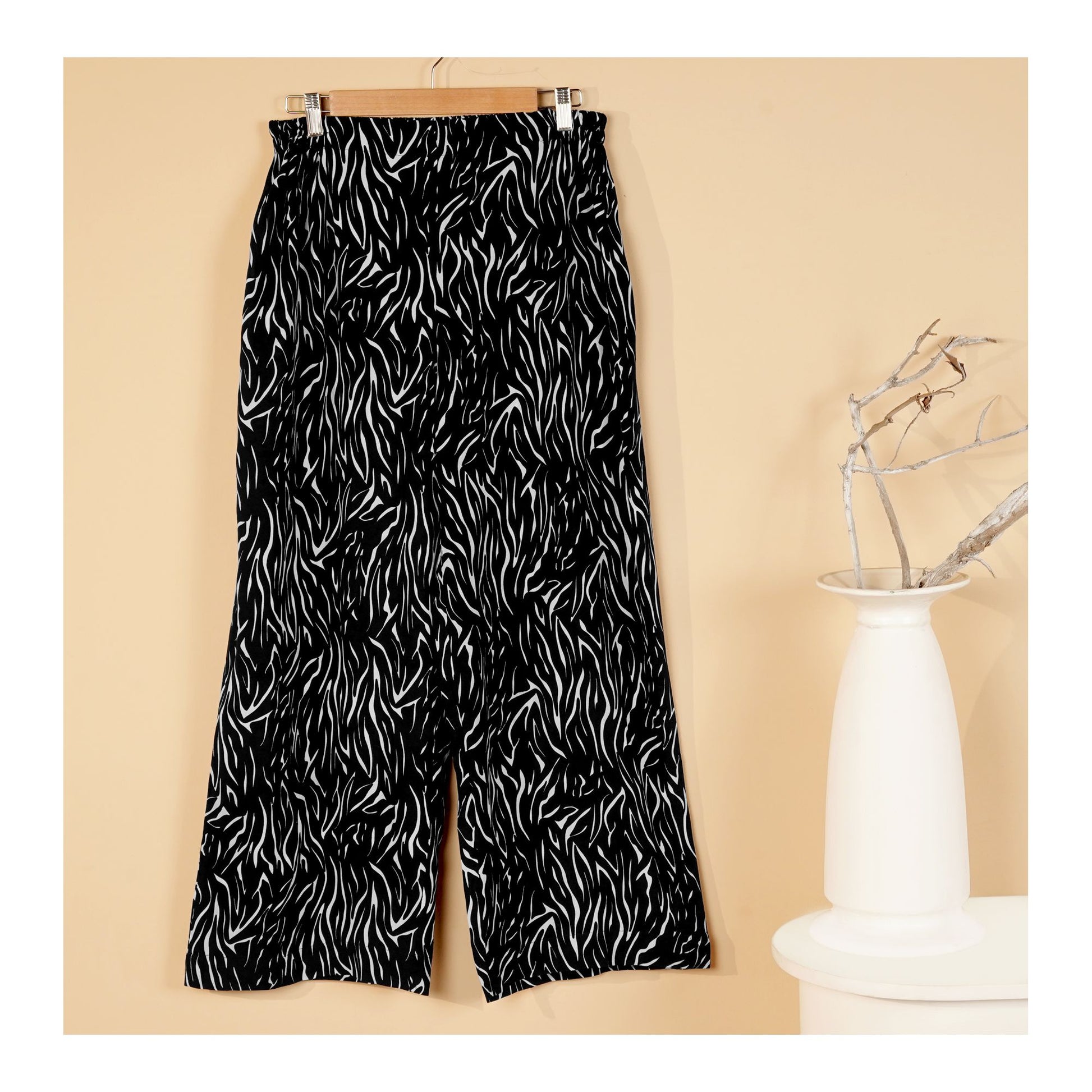 Basix Women's Twin Pocket Abstract Stripes Palazzos, Black With White, LT-618