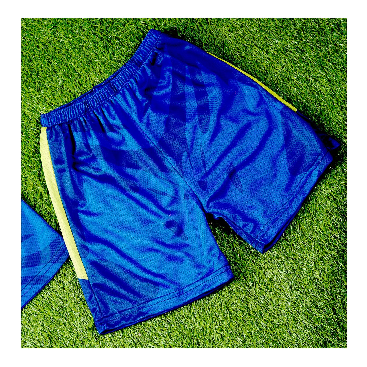 Basix Boy's Football Kits, Navy &amp; White Strikers, 10
