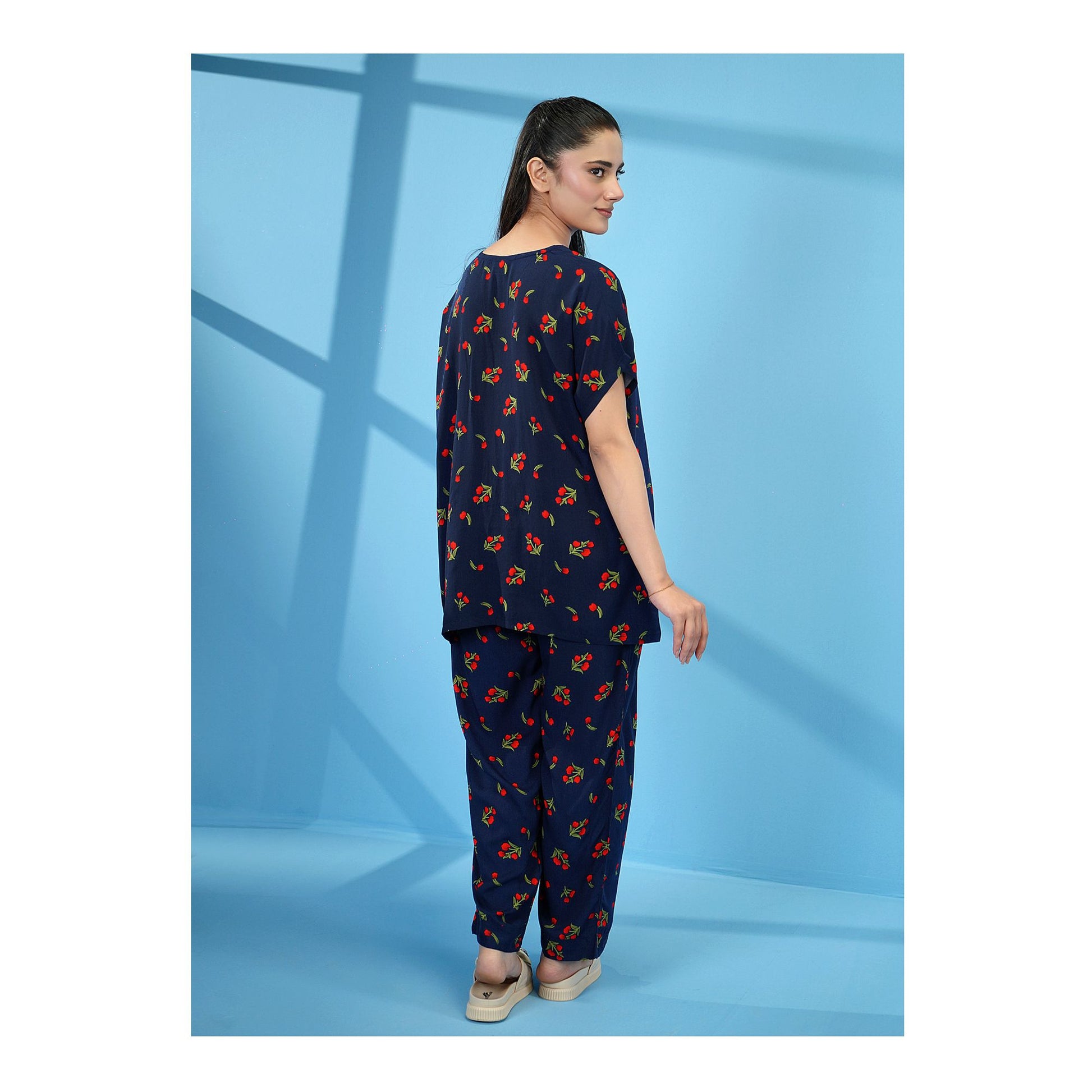 Basix Women's Drop Shoulder Sleeveless 2-Piece Set, Navy Blue With Red Flora, Viscose, LW-679